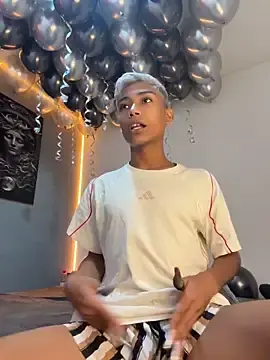 Stripchat Live Porn of alejo_cute