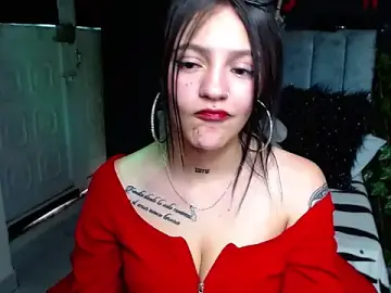 Stripchat Live Sex Cam of Violettasquirt