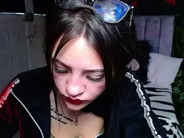 Stripchat Adult Webcam of Violettasquirt