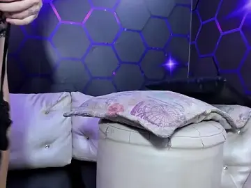 Stripchat Adult Video Chat of Blow2job-Lat