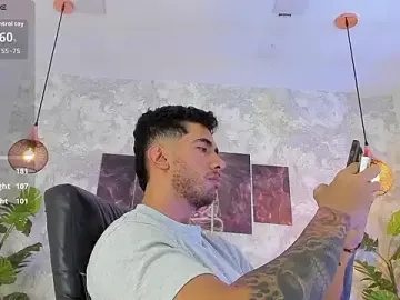 Stripchat Sex Cam of Nate_franco