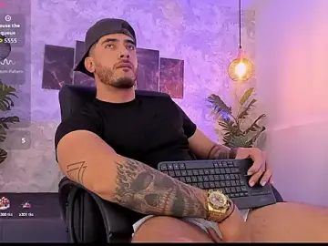 Stripchat Sex Cam of Nate_franco