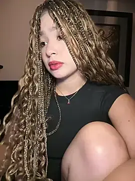 Stripchat Free Live Porn of bella_parisi