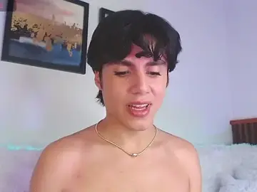 Stripchat Sex Cam of ChristianM_18