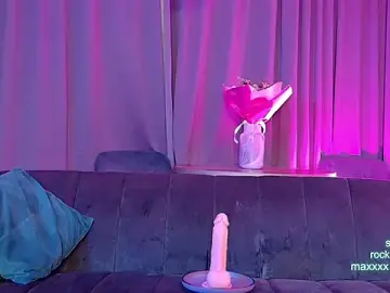 Stripchat Live Sex Cam of CutiePie69__