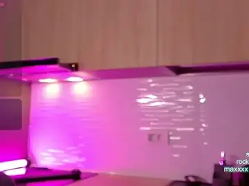 Stripchat Live Sex Cam of CutiePie69__