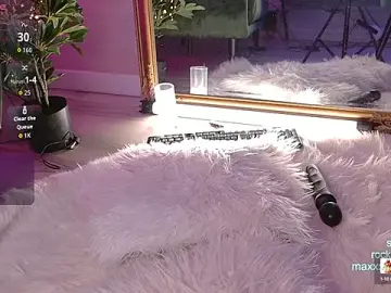 Stripchat Sex Cam of CutiePie69__