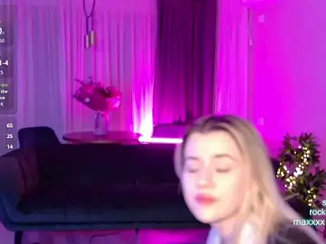 Stripchat Watch Live Sex Cams of CutiePie69__