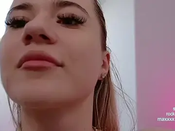 Stripchat Live Porn of CutiePie69__