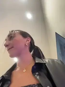 Stripchat Adult Webcams of Ninabigtitied