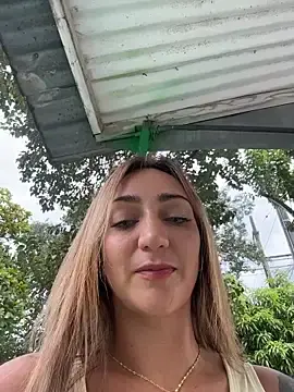 Stripchat Live Sex Cam of Ninabigtitied