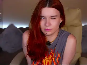 Stripchat Free Porn Cam of RedShinee