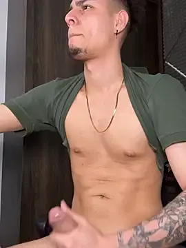 Stripchat Watch Live Sex Cams of bigryann23