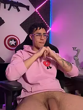 Stripchat Watch Live Sex Cams of bigryann23