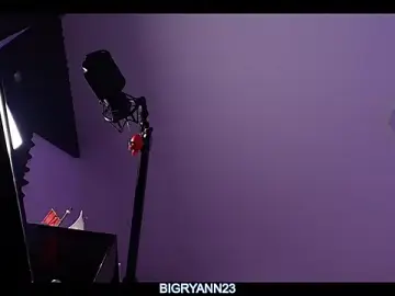 Stripchat Free Live Porn of bigryann23