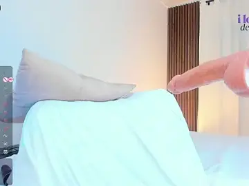 Stripchat Watch Live Sex Cams of carollin__1