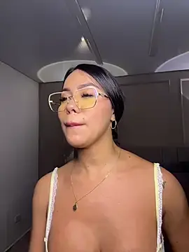 Stripchat Sex Cam of Miss_blue69