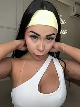 Stripchat Free Live Porn of Miss_blue69