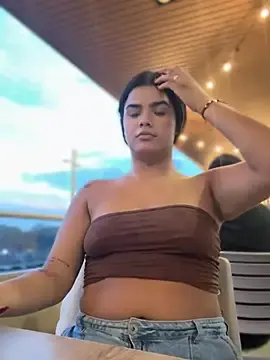 Stripchat Live Sex Cam of Kaily_Sweet16