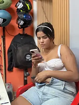 Stripchat Sex Cam of Kaily_Sweet16