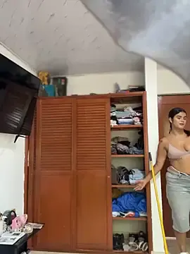 Stripchat Watch Live Sex Cams of Kaily_Sweet16