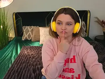 Stripchat Live Sex Cam of MagicPeachh_