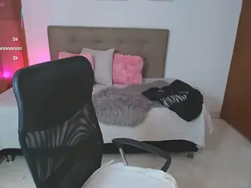 Stripchat Adult Webcam of Miley_Baker