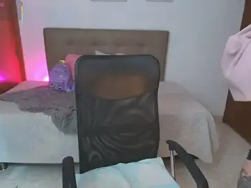 Stripchat Adult Webcam of Miley_Baker