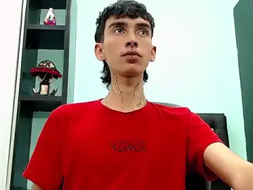 Stripchat Live Sex Cam of ttimy_x_boy