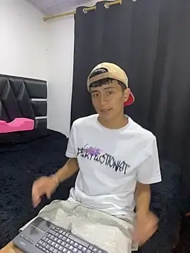 Stripchat Sex Cam of Fernando_Official