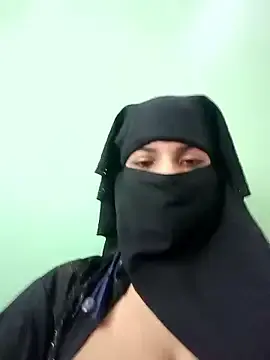 Stripchat Nude Webcam of Aafreen_36