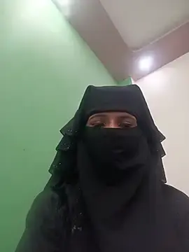 Stripchat Nude Webcam of Aafreen_36