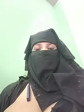 Stripchat Nude Webcam of Aafreen_36