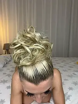 Stripchat Live Sex Cam of JayJayPink