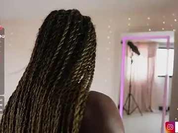 Stripchat Adult Video Chat of LuanaRisque