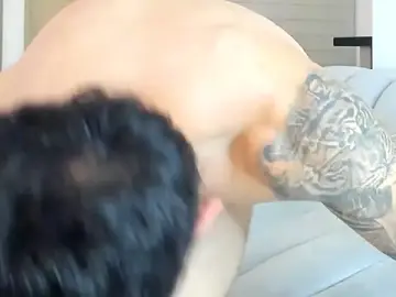 Stripchat Live Sex Cam of Ricardogo19