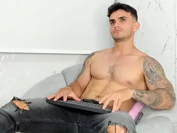 Stripchat Live Porn of Ricardogo19