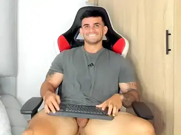 Stripchat Free Live Porn of Ricardogo19