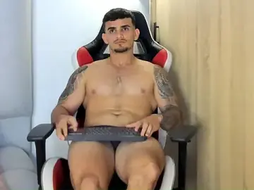 Stripchat Best live sex cam show of Ricardogo19