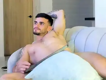 Stripchat Live Sex of Ricardogo19