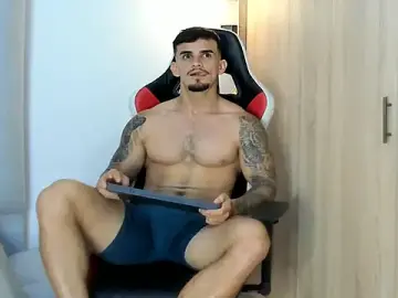 Stripchat Best live sex cam show of Ricardogo19