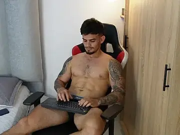 Stripchat Best live sex cam show of Ricardogo19