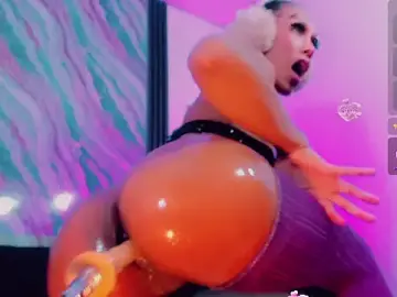 Stripchat Best Webcam of _ChanellR_