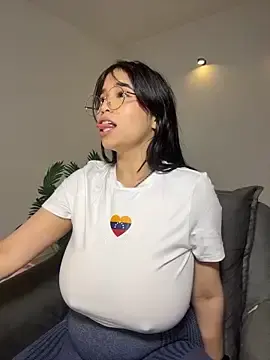 Stripchat Sex Chat of tati_reyess