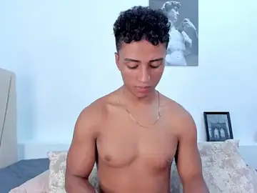 Stripchat Watch Live Sex Cams of MagnusKing_