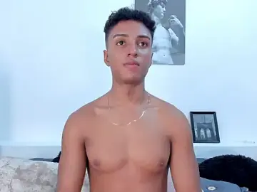 Stripchat Free Live Porn of MagnusKing_