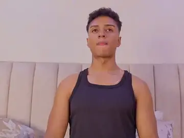 Stripchat Watch Live Sex Cams of MagnusKing_