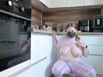 Stripchat Adult Webcams of MilaaMilaa