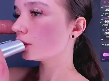 Stripchat Adult Webcam of bitchpeace_