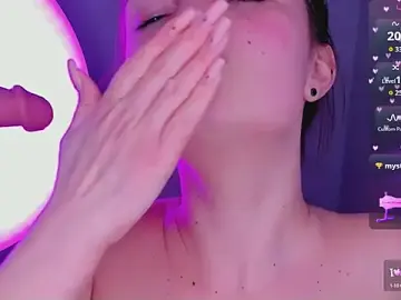 Stripchat Nude Webcam of bitchpeace_